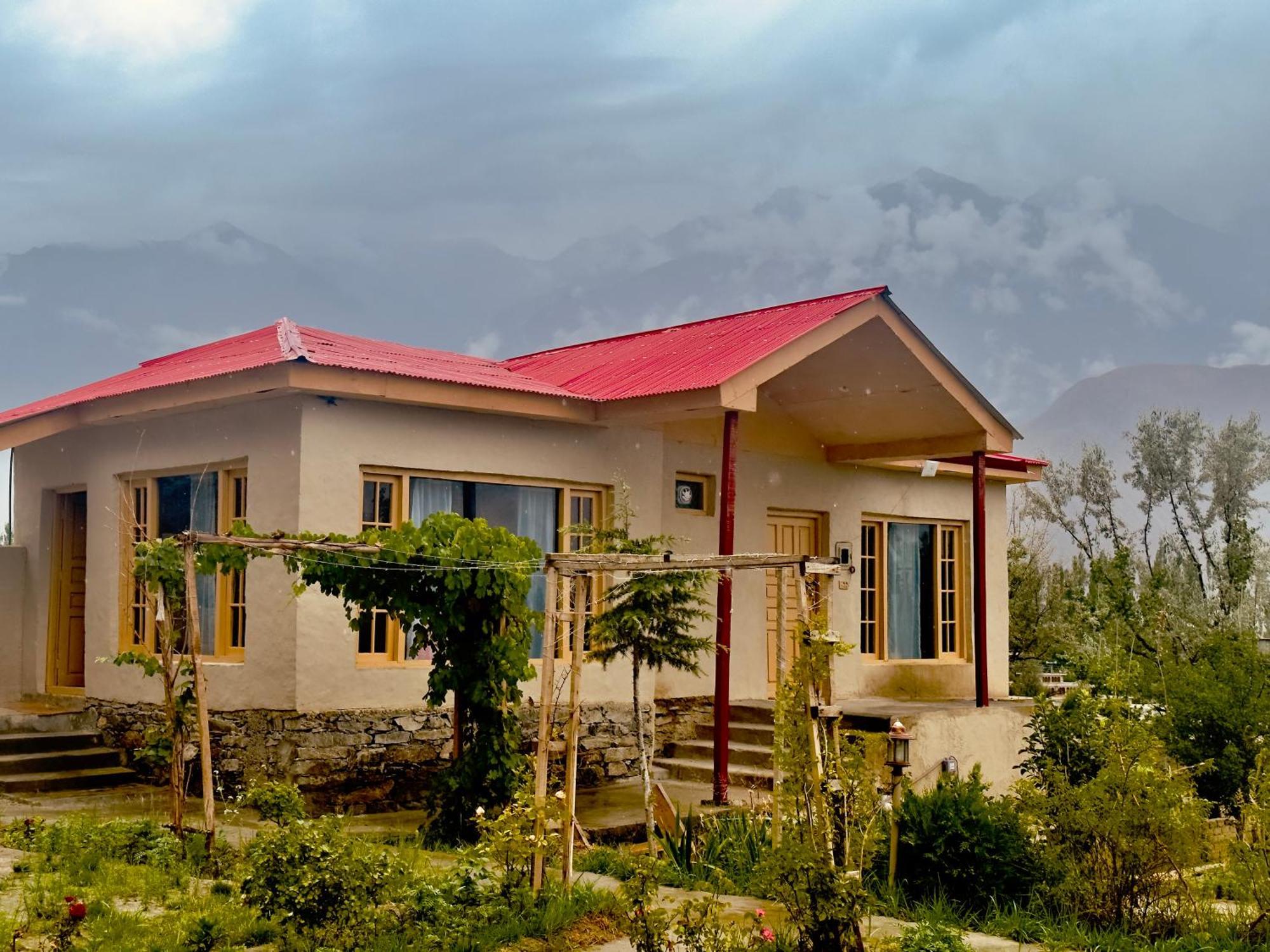 Orgventure Resorts Skardu Extérieur photo